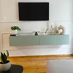 Stylish Modern Classic 塞萨洛尼基